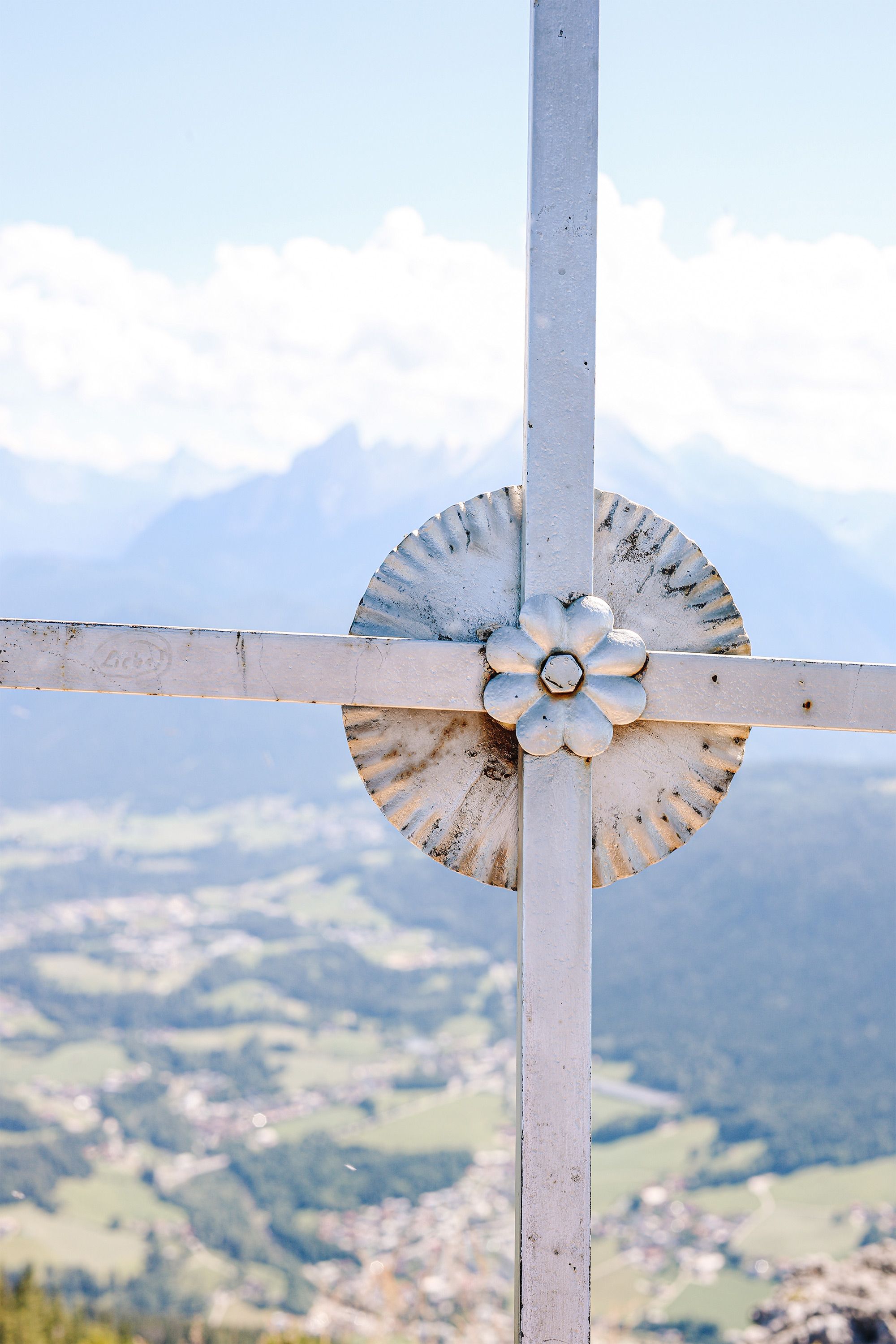 Das Gipfelkreuz auf dem Rauhen Kopf